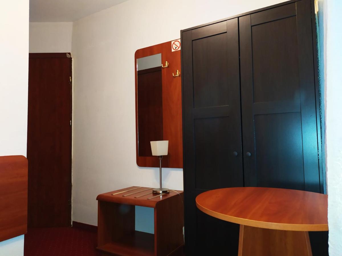 Bed and Breakfast Gosciniec Czarci Mlyn Będzin Exterior foto